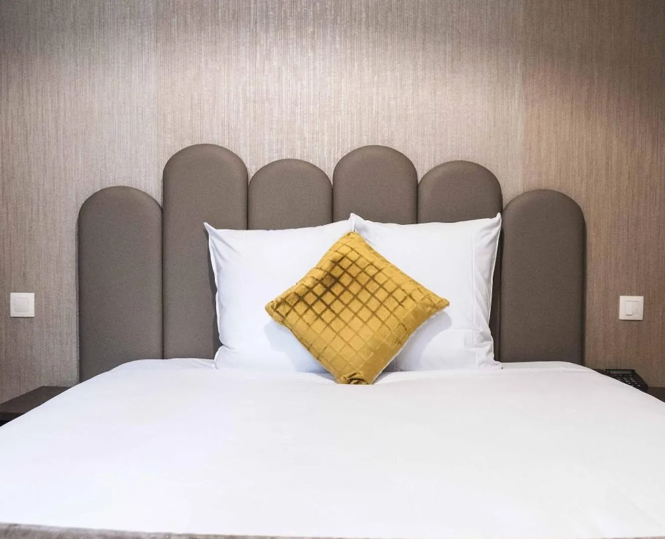 -rodier- Hotel Paris